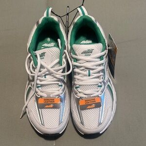 Avia Classic White and Green Athletic Shoes